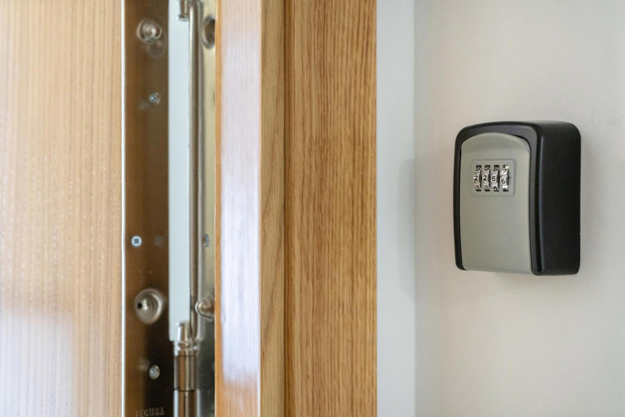 Madriver Apartamentos Reformados Con Parking Gratuito Εξωτερικό φωτογραφία