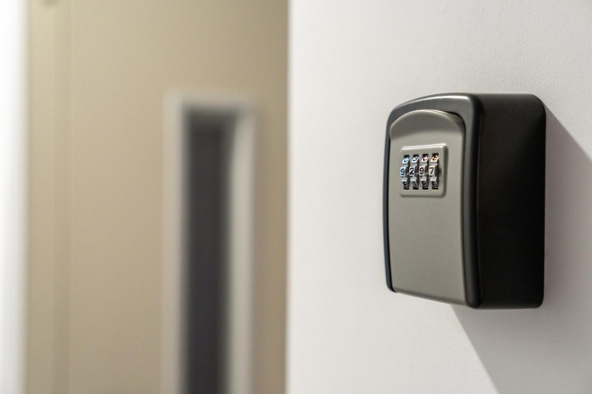 Madriver Apartamentos Reformados Con Parking Gratuito Εξωτερικό φωτογραφία